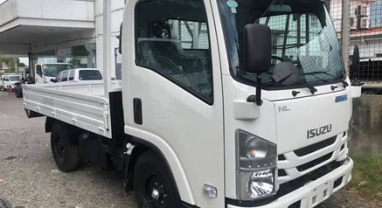NLR77E TRUCK